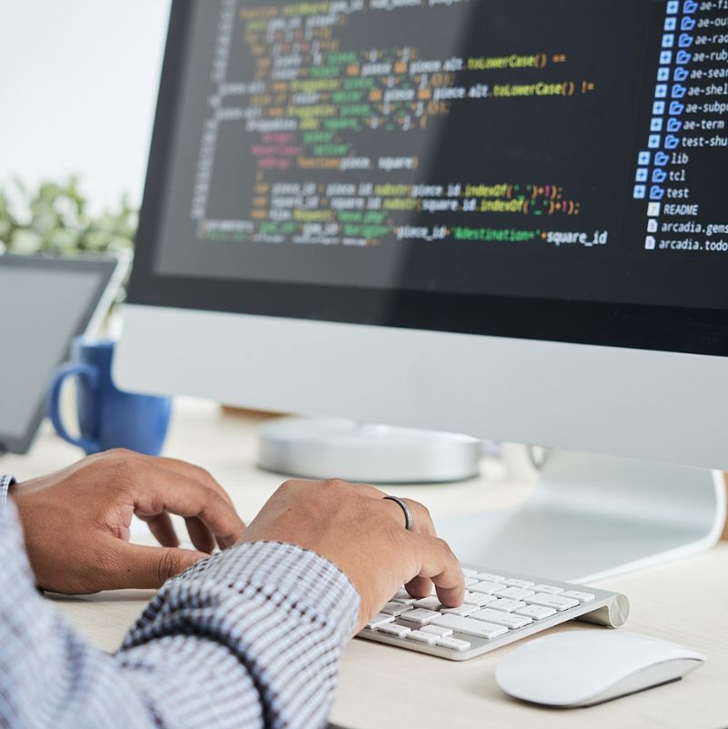 TDF23-DEV-Website-Q231-230328-V1.1-SMM-Design-Website Service Photos (9)